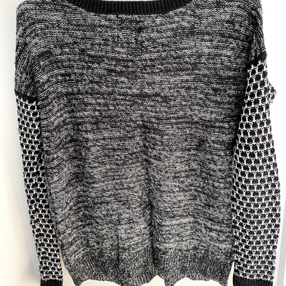American Eagle Sweater - Picture 2 of 2